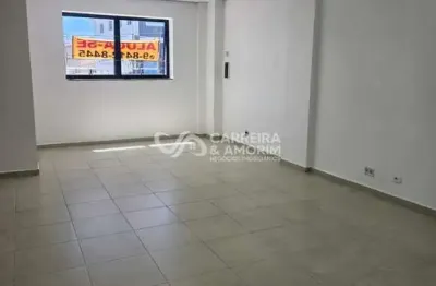Alugo salão comércial com 33m², com vaga de garagem, ao lado do hospital campo limpo, vila maracanã, estrada de itapecerica, shopping campo limpo.