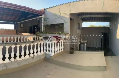 Vende-se casa com salão comercial, 250m2, 04 quartos, sendo 02 suíte, itapecerica da serra, jjardim branca flor, parque dos ypês.