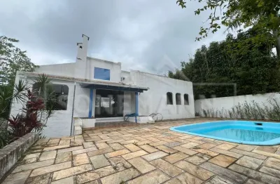 Casa à venda no bairro Lagoa da Conceição - Florianópolis/SC