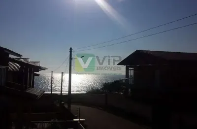Sobrado a poucos metros do mar - totalmente mobilaido piçarras