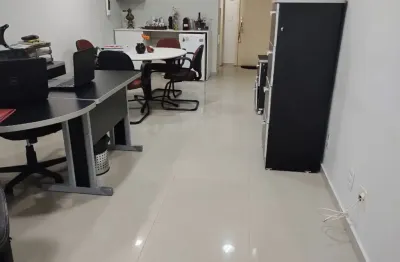 Oportunidade única! sala comercial toda mobiliada na av. das américas, ao lado do village mall. pronta para operar!