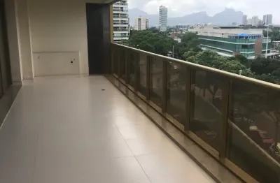Luxo e exclusividade na barra da tijuca – cobertura de 290m² com 04 suítes, piscina e vistas deslumbrantes