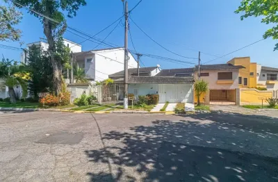 Casa ampla em condomínio em jacarepaguá, espaço, privacidade e muito conforto.