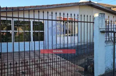 Casa à venda com 3 dormitórios no bairro xaxim excelente área de terreno 373 m² - curitiba, pr