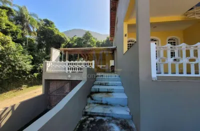 Casa com 4 quartos no condominio lagoinha - ubatuba