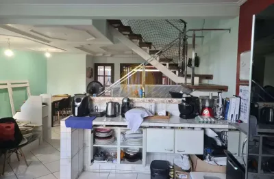Sobrado a venda em são sebastião - sp , com 180m² de 2 dormitórios