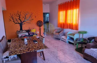 Casa a venda de dois dormitório no balneário dos golfinhos em caraguatatuba