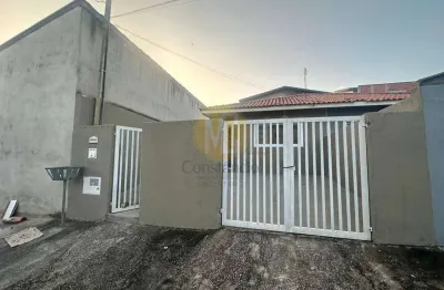 Casa com 2 quartos, 2 vagas de garagem para alugar no jd santa julia!