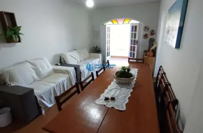 Apartamento à venda em piúma, com 2 qts/suíte, 1 vaga e 80m². pé na areia!