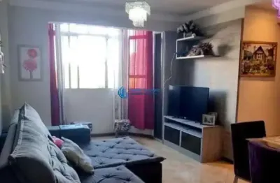 Oportunidade no centro de vila velha: 2 quartos, 95m², reformado e sol da manhã!