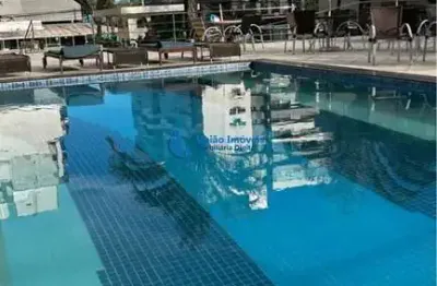 More a poucos passos do mar! 2 qtos, sol da manhã e condomínio clube em itapuã!!