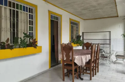 Vende-se casa com 3 quartos sendo 2 suítes na cidade nova - núcleo 14 - manaus am