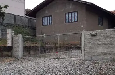 Casa para venda em joinville, petrópolis, 5 dormitórios, 3 banheiros, 1 vaga