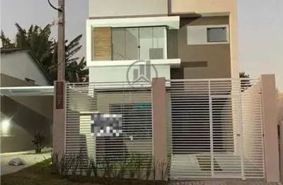 Sobrado triplex com terraço descoberto a venda no bairro alto
