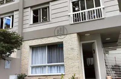 Sobrado alto padrão em condomínio, próximo ao parque atuba
