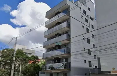 Dois quartos sendo uma suíte com sacada, na melhor localização do novo mundo