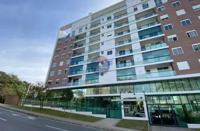 Cobertura duplex, com vista panorâmica, 4 quartos sendo 2 com suíte.