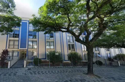 Apartamento com 4 quartos sendo um com suíte e 2 vagas de garagem