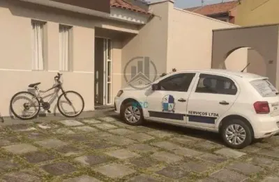 Casa em condomínioa venda no bairro cajuru em curitiba