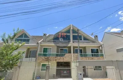 Lindo sobrado no atuba de frente para rua, com 4 quartos sendo 2 suítes