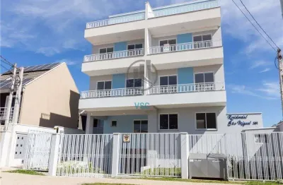 Cobertura duplex, com um amplo terraço, no bairro fazendinha
