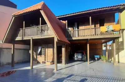 Casa com 3 quartos à venda na Rua Jacarezinho, Pineville, Pinhais
