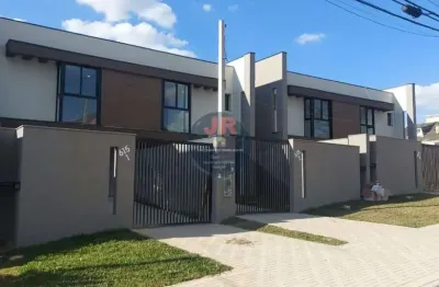 Lindo sobrado no atuba com um belo quintal nos fundos, 3 quartos sendo uma suíte