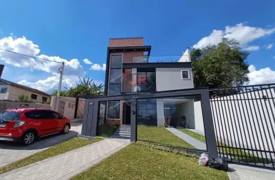Triplex com 03 quartos, sendo uma suíte, na melhor localização do butiatuvinha