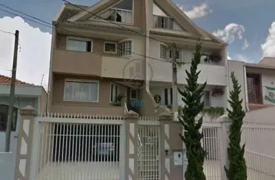 Sobrado alto padrão, com 5 quartos sendo uma suíte, muito bem localizado no pilarzinho