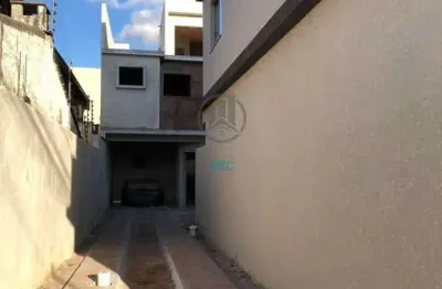 Corredor privativo, terraço com escritório e banheiro sobrado a venda no novo mundo