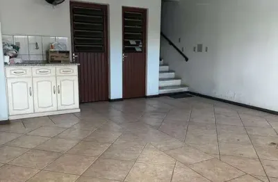 Casa com 2 quartos à venda na vinte e cinco de julho, 206, fião, são leopoldo por r$ 290.000