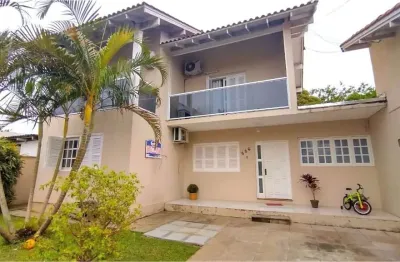 Casa com 4 quartos à venda na rua bagé, 556, dihel, sapucaia do sul por r$ 795.000