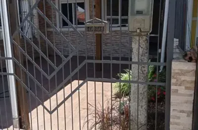 Casa com 2 quartos à venda na iltomar ferri, 63, lomba da palmeira, sapucaia do sul por r$ 370.000