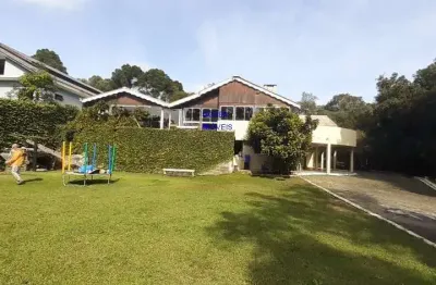 Chácara 2 casa, piscina ao lado associacão metalurgicos de curitba, estuda permuta por imóveis * ótima localização, a 20 minuto do bairro pinheirinho