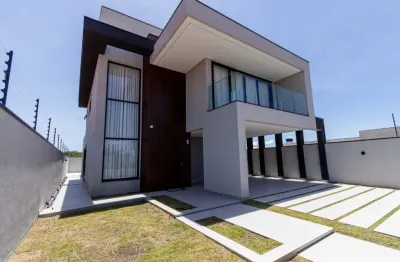 Maravilhosa casa alto padrão com piscina no neoville