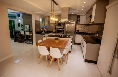 Casa alto padrão toda mobiliada localizada no neoville