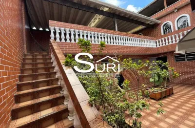 Casa com 3 dormitórios à venda, 300 m² por RS 1.100.000,00 - Vila Scarpelli - Santo André-SP