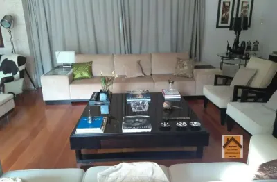 Casa Alto Padrão para Venda e Aluguel em Alphaville Mobiliada