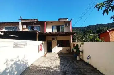 Casa / Sobrado para Venda em Balneário Camboriú, NAÇÕES, 2 dormitórios, 1 banheiro, 3 vagas