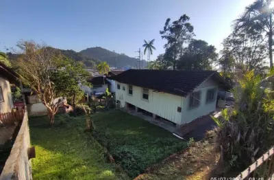 Terreno à venda na Rua Marquês de Pombal, 147, Iririú, Joinville