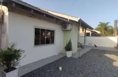 Casa averbada à venda em joinville, aceita imóvel maior valor.