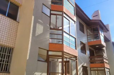 Excelente apartamento a 1 quadra da praia em capão novo