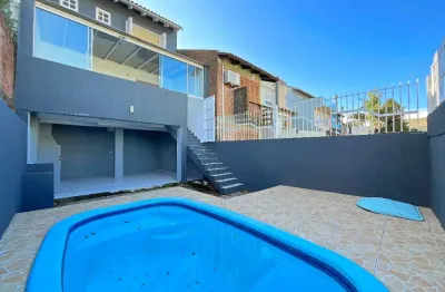 Linda casa de 3 quartos no guarujá c/ piscina!!! barbada 459 mil ac financiamento!