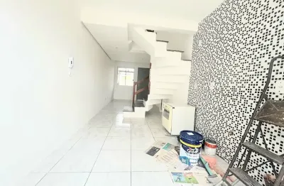 Casa de 2 quartos c/ pátio na zona sul prox ao shopping oportunidade ac financiamento 270 mil