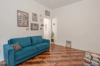 Apartamento de 2 quartos sol da manhã no bom fim oportunidade!!