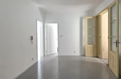 Apartamento 1 quarto amplo e reformado térreo c/ pátio no 4° distrito barbada apenas 157 mil ac fin