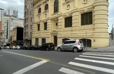 Apartamento Jkzão já dividido térreo c/ pátio barbada na práça da Matriz Centro apenas 139 mil !!!