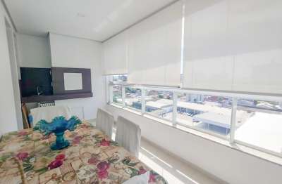 Apartamento á venda de 3 suítes com mais de 134m2 de área privativa no estreito próximo a beira mar continental - florianópolis