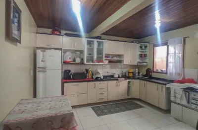 Casa com 4 quartos à venda na Rua Professora Ivette Rocha Krüger, Cidade Industrial, Curitiba, 100 m2 por R$ 350.000