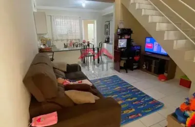 Casa com 2 quartos à venda na Rua Palmyra Crivellaro Bertolde, Campo de Santana, Curitiba, 90 m2 por R$ 299.000